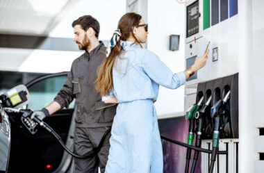 Vale-combustível para funcionários: por que você deve adotar na empresa?